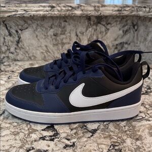 Nike Court Borough Low 2. Midnight Navy kids size 6.5 Y BQ 5448-404 basketball